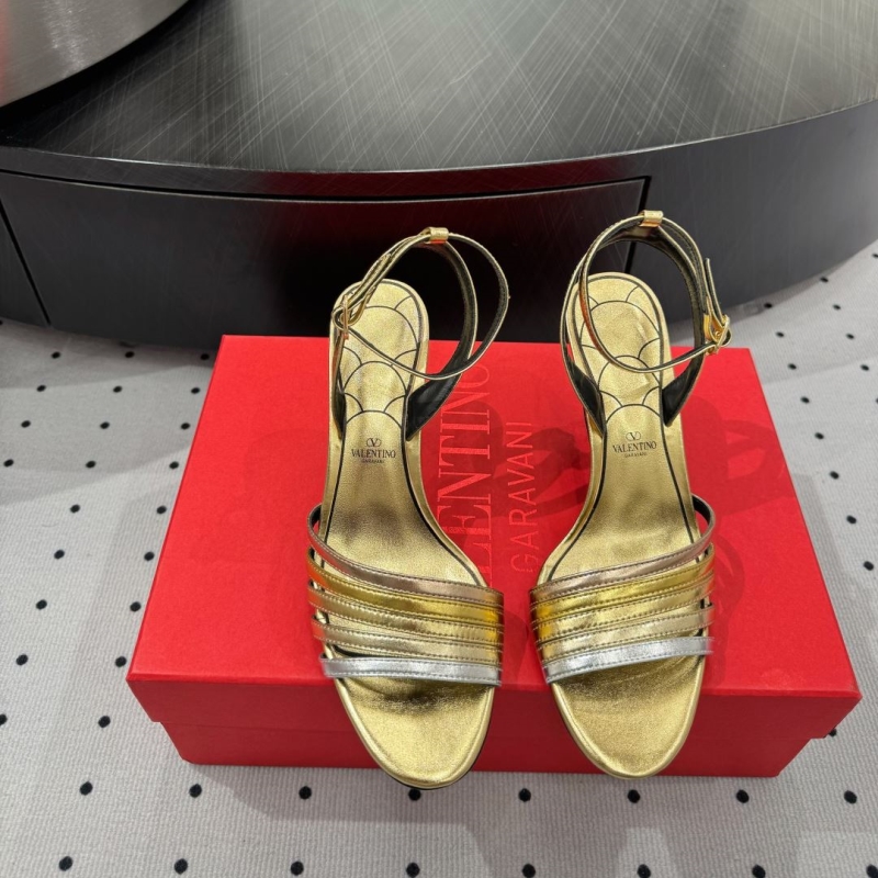 Va1e*ntin0 heeled shoes